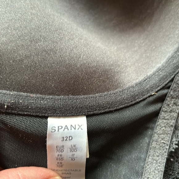 Spanx 32D Underwire Lightly Padded Bra - Picture 5 of 6